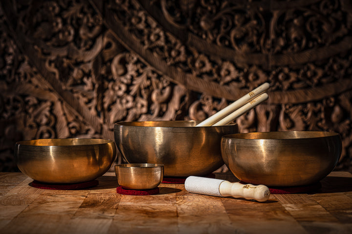 MEINL Sonic Energy Singing Bowl Set - COSMOS SERIES - Consists of: 4 Singing Bowls