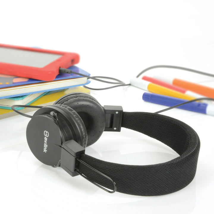 AV:Link Children's Headphones with in-line Microphone Lifestyle shot
