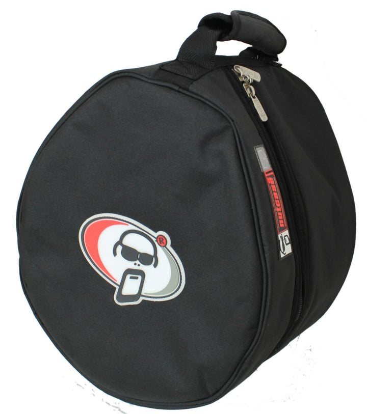 Side profile of Nutcase snare drum case showing zipper

