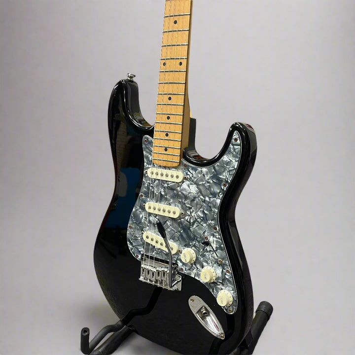 Pre-owned Hohner ST59 Korean-made Strat-style with Fender tuner upgrade