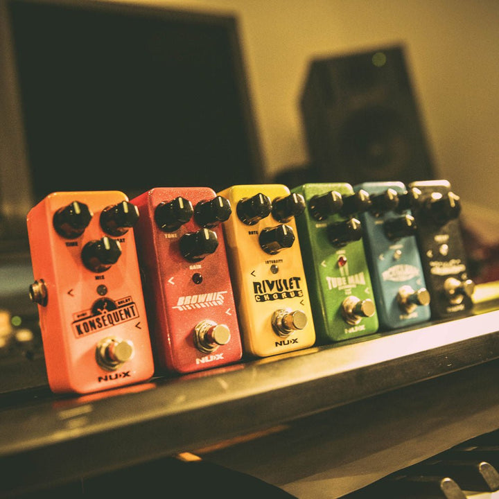 NUX Brownie Distortion Pedal - Vintage 1970s British Rock Tone with Modern Hybrid Circuitry and True Bypass - Ev - Entz Music