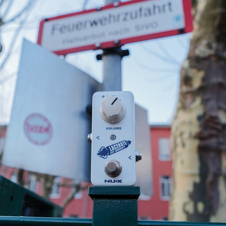 NUX Lacerate FET Boost Pedal – Clean & Crank Boost, Dual FET Circuit, Compact Design - Ev - Entz Music