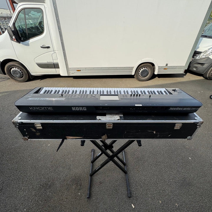 Pre - Owned Korg Krome 88 - Key Weighted Music Workstation with Flight Case and Sustain Pedal - Ev - Entz Music