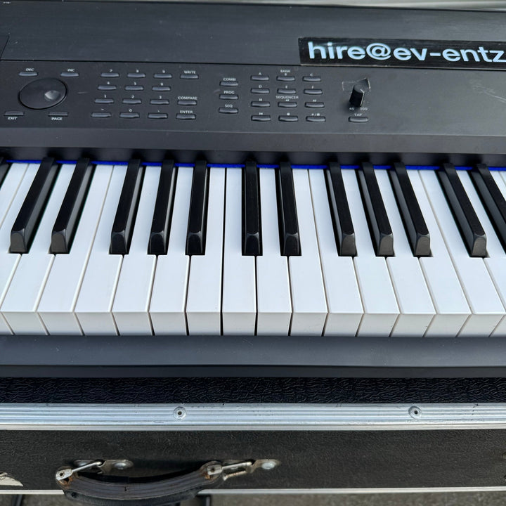 Pre - Owned Korg Krome 88 - Key Weighted Music Workstation with Flight Case and Sustain Pedal - Ev - Entz Music