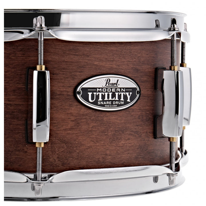 Pearl Modern Utility Snare Drum - Close-Up of Maple Shell and CL-65 Lugs