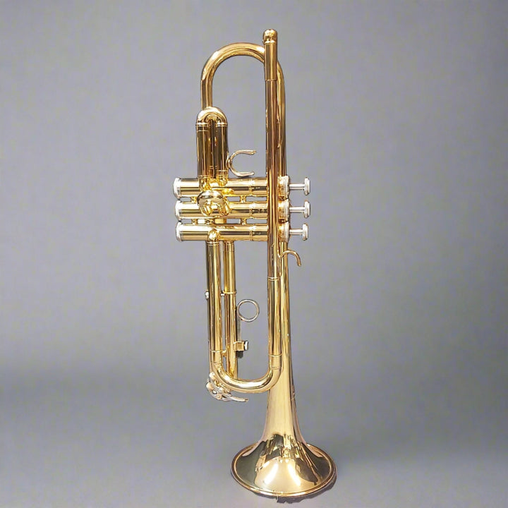 Yamaha YTR - 2330 Bb Trumpet Gold Lacquer - Display model - Ev - Entz Music