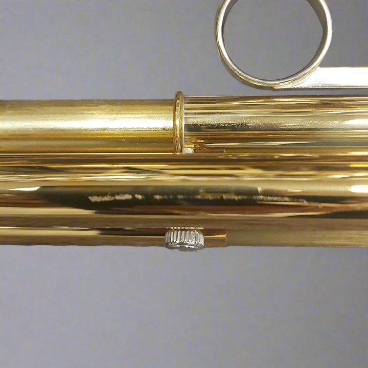 Yamaha YTR - 2330 Bb Trumpet Gold Lacquer - Display model - Ev - Entz Music