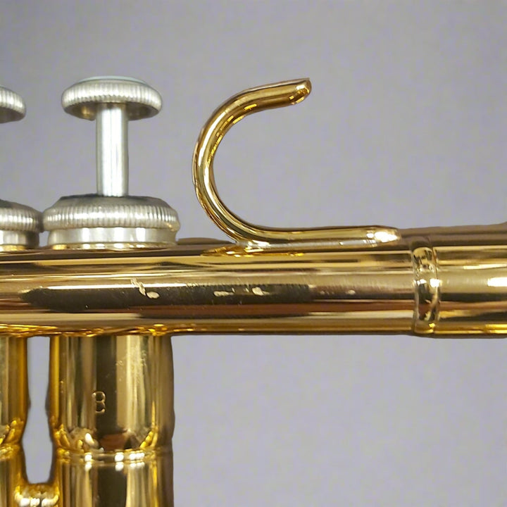Yamaha YTR - 2330 Bb Trumpet Gold Lacquer - Display model - Ev - Entz Music