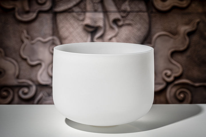 MEINL Sonic Energy Crystal Singing Bowl, white - frosted, 13" / 33 cm, Note D4, Sacral Chakra - Ev - Entz Music