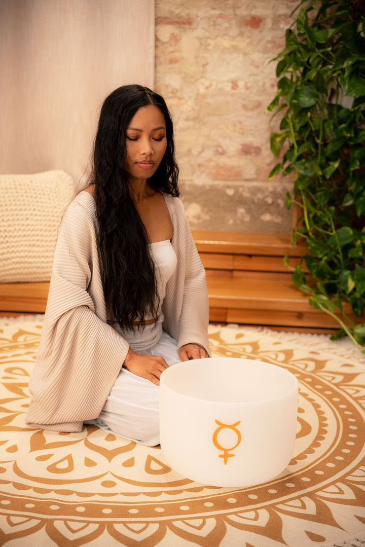 MEINL Sonic Energy Planetary Tuned Crystal Singing Bowl 12" / 30 cm, Mercury 141.27 Hz, Throat Chakra - Ev - Entz Music