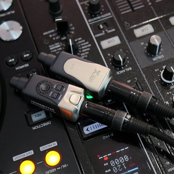 Xvive Dual U3 Wireless System for Audio - Ev - Entz Music