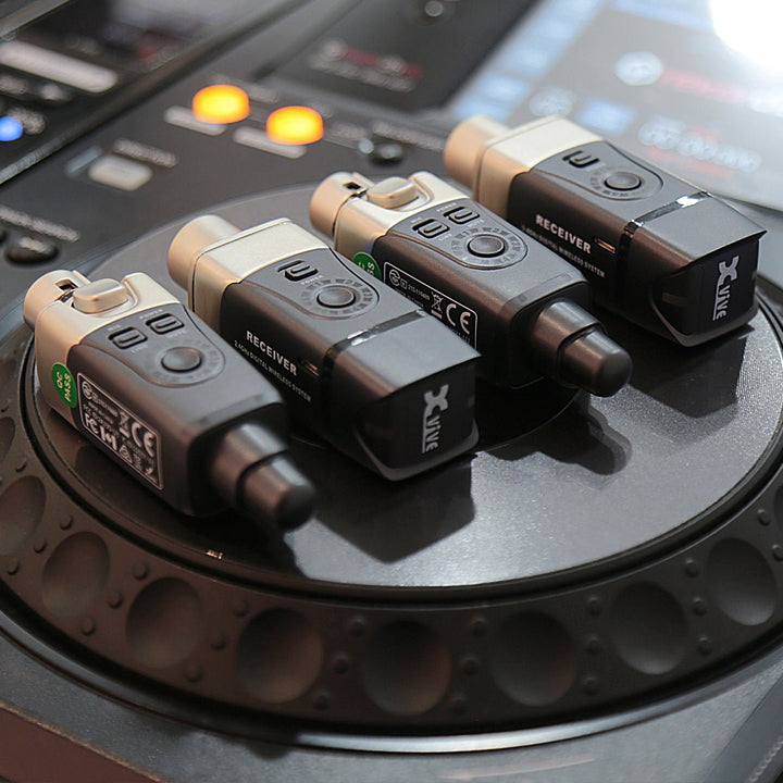Xvive Dual U3 Wireless System for Audio - Ev - Entz Music