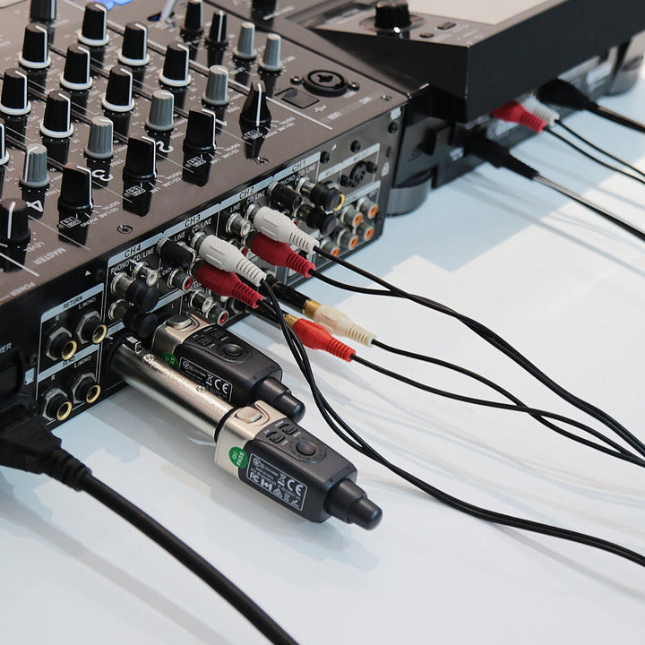 Xvive Dual U3 Wireless System for Audio - Ev - Entz Music